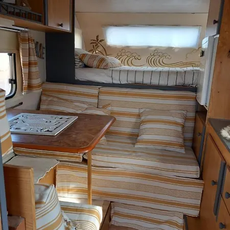 אתר קמפינג Le Camping Car De Sylvie קלטה דה פוסטה